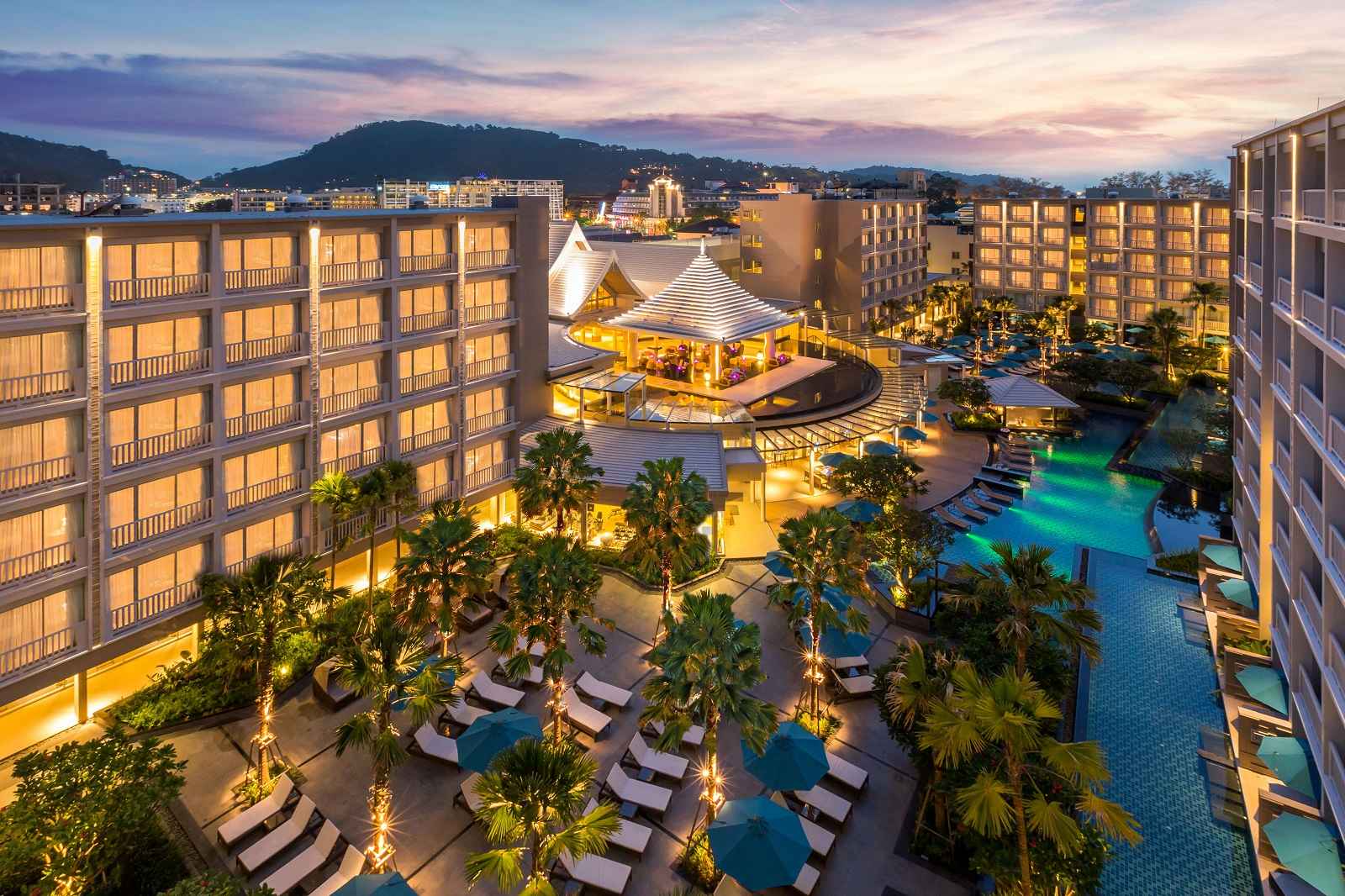 7 DAYS 6 NIGHTS 4 ROUNDS 5* GRAND MERCURE PHUKET PATONG RESORT